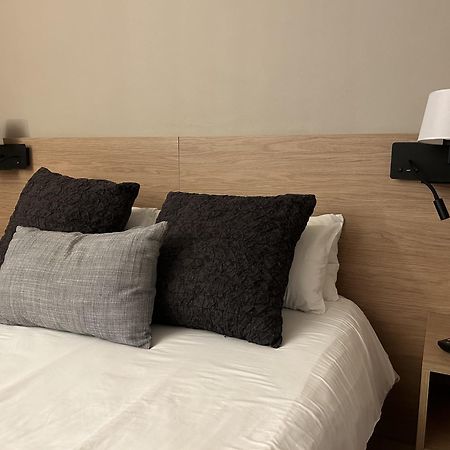 Hostal Restaurant Roma Cubells Εξωτερικό φωτογραφία