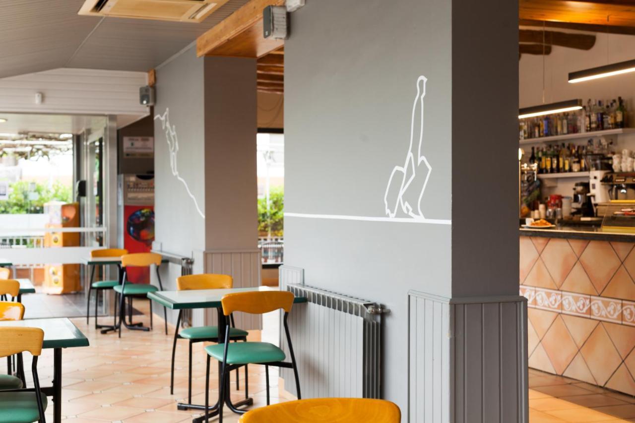 Hostal Restaurant Roma Cubells Εξωτερικό φωτογραφία