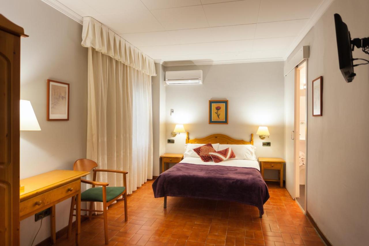 Hostal Restaurant Roma Cubells Εξωτερικό φωτογραφία